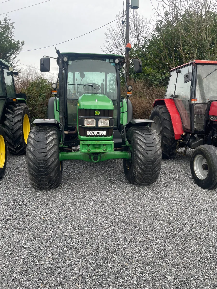 John Deere 5620 - Image 3