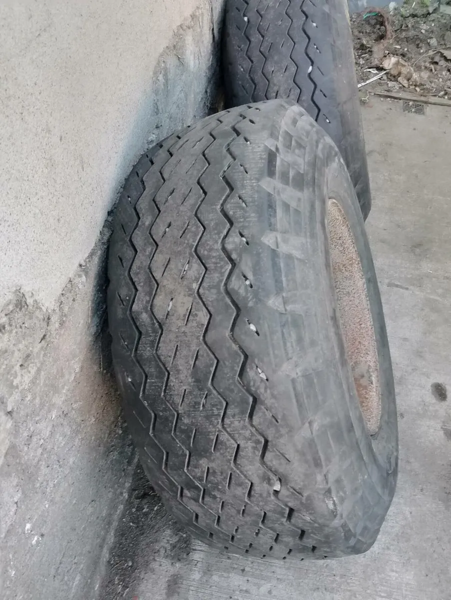 Wheels Tyres 6 Stud Two Pairs 15/19.5 & 13.0/75-16 - Image 3