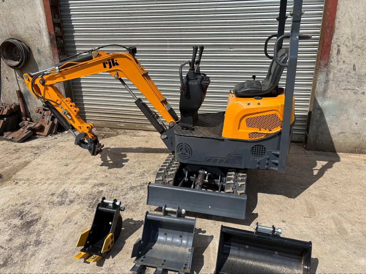 RJK 1.2 mini digger - Image 1