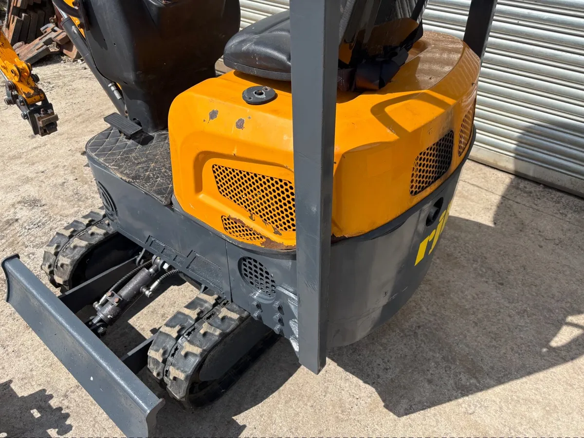 RJK 1.2 mini digger - Image 2