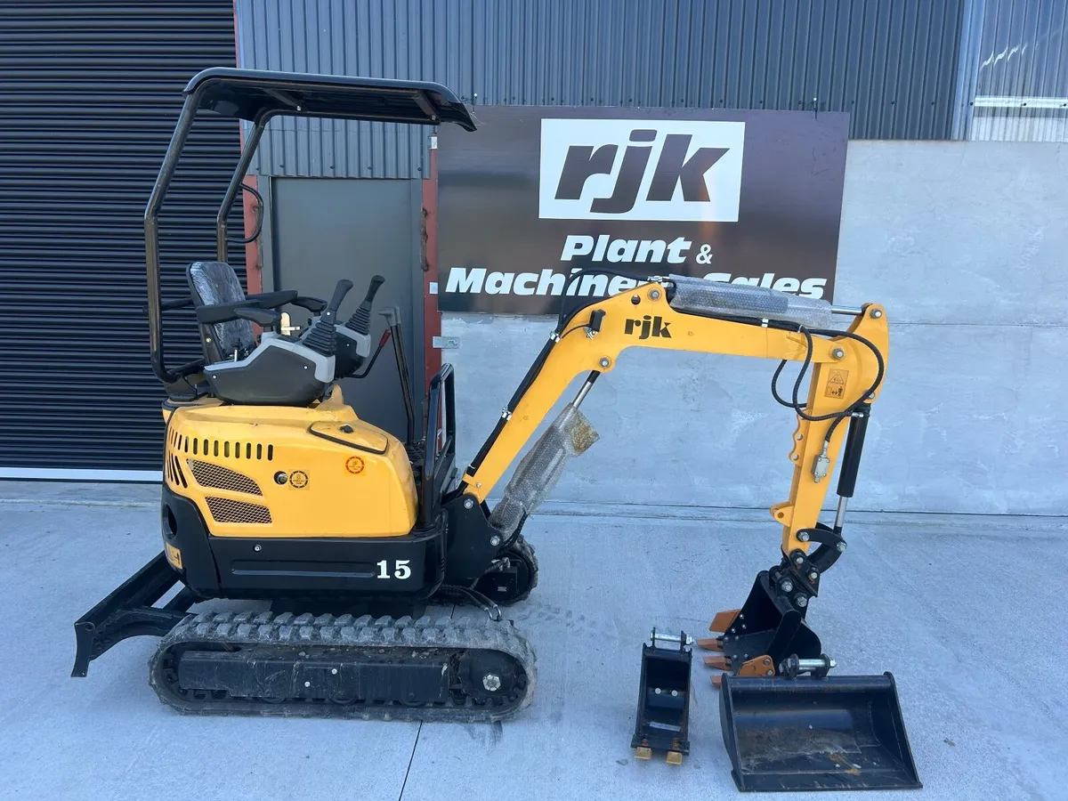 RJK 1.5 mini digger - Image 1