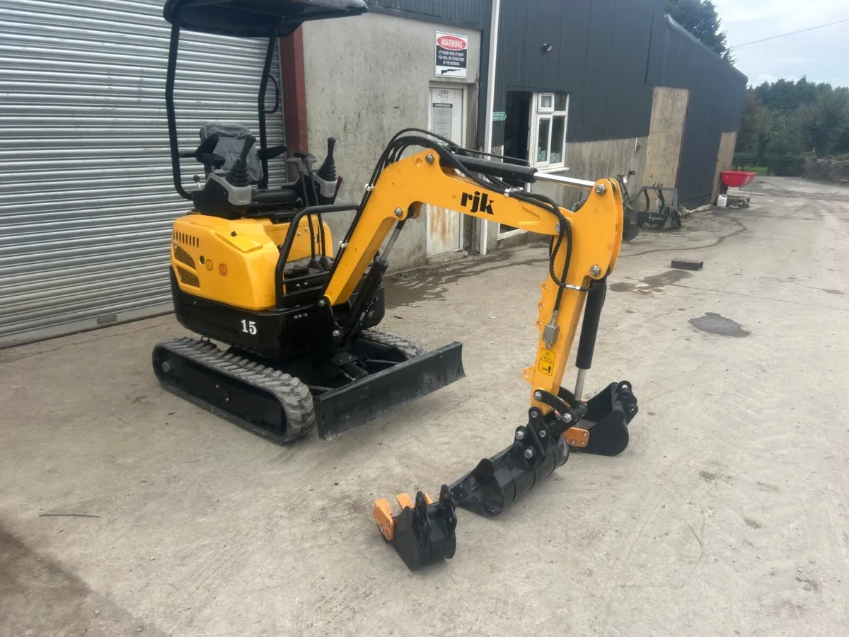 RJK 1.5 mini digger - Image 1