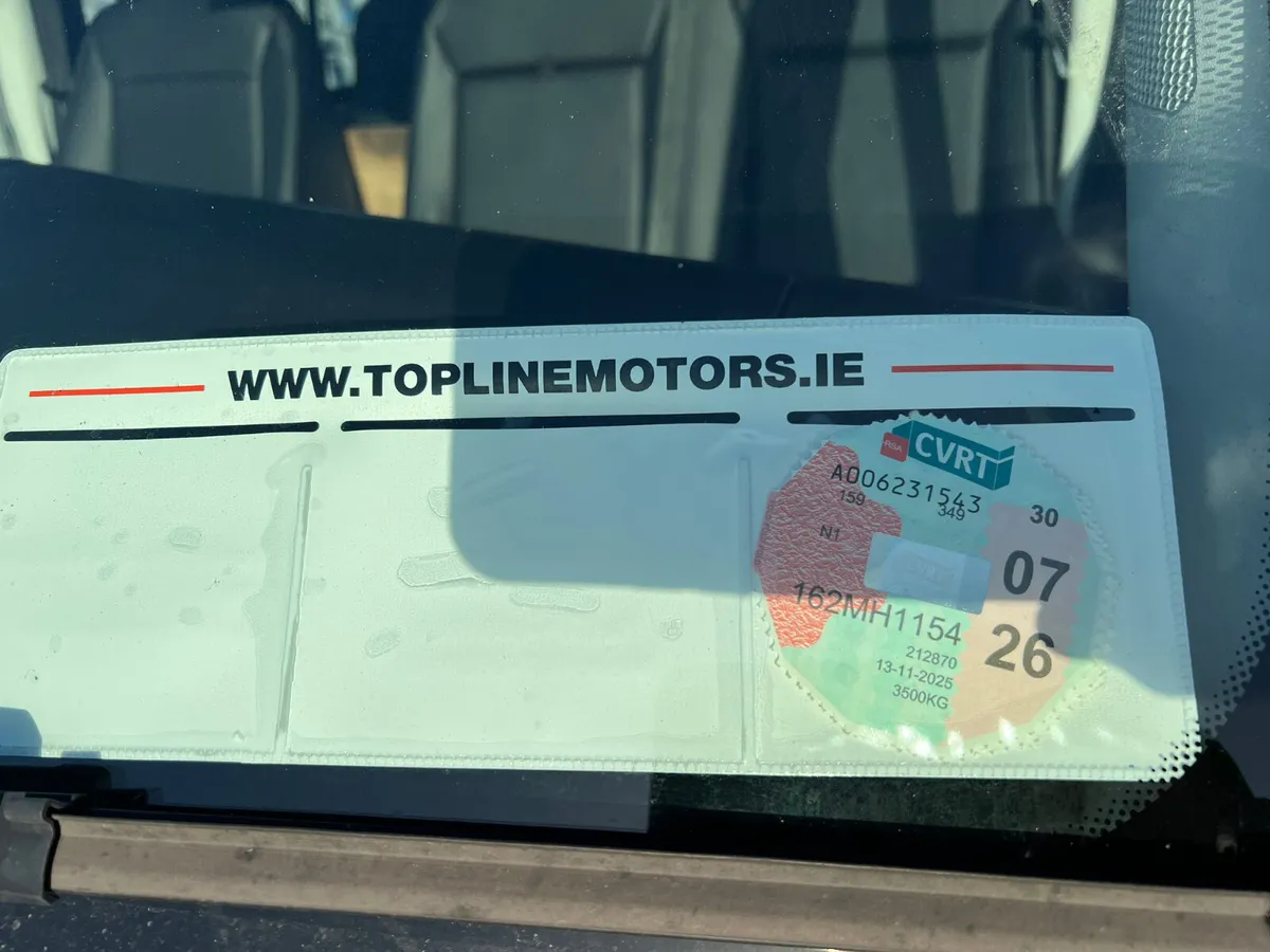 ==6 SEATER//AUTO//NEW DOE//RARE VAN== - Image 2