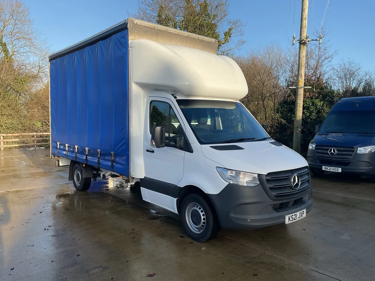 2021 Sprinter Luton Curtainsider - Image 2