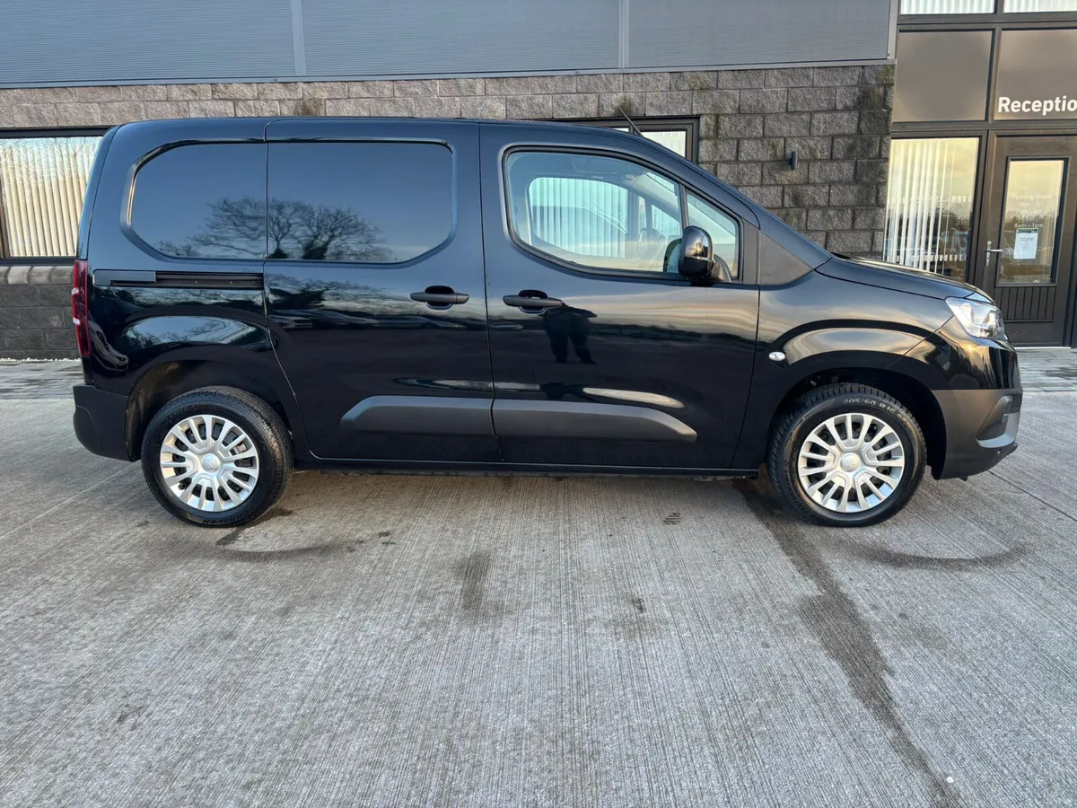 NOV 2022 Toyota Prace FULL YEARS MOT - Image 2