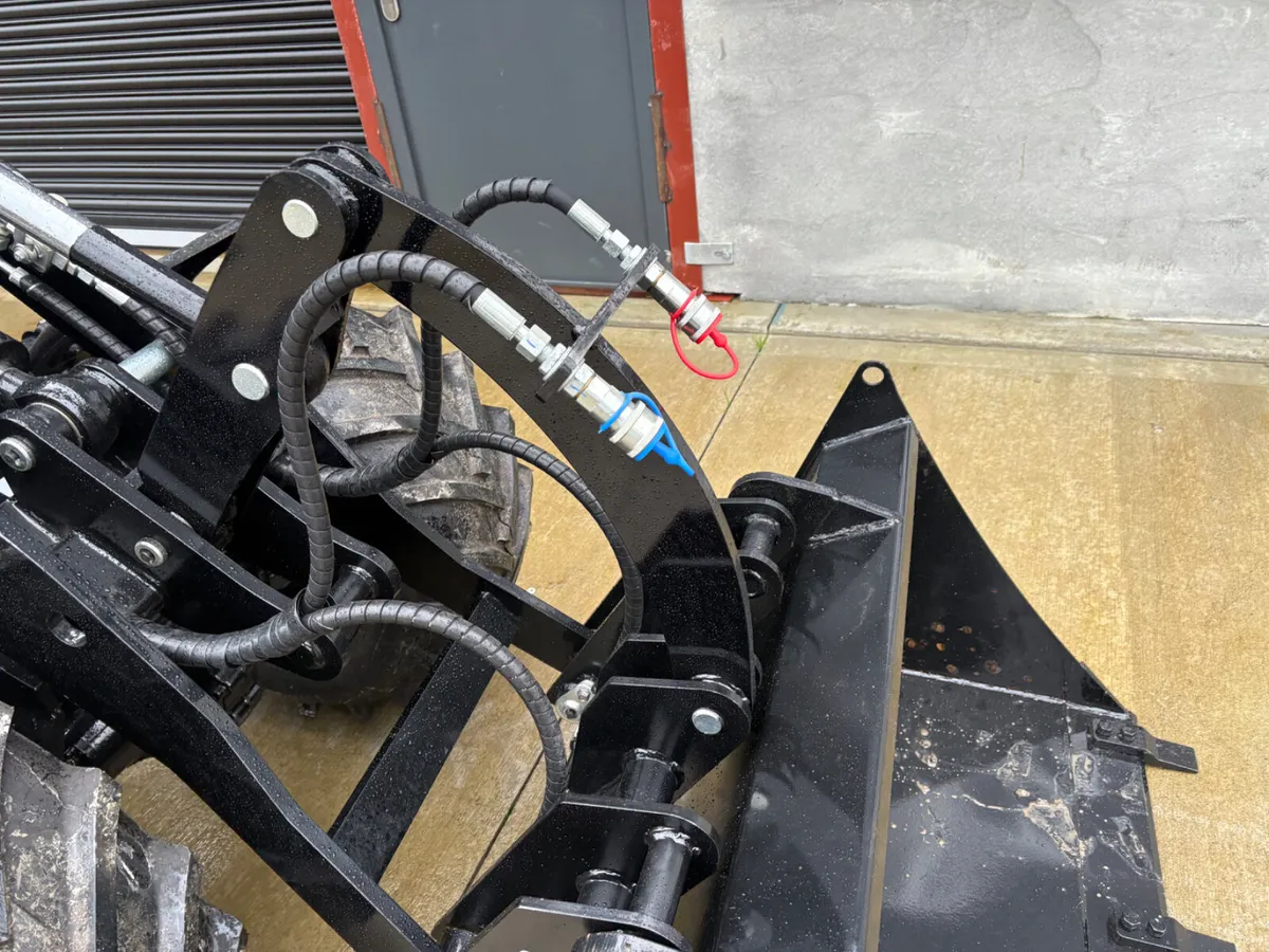 RJK 1500 loader - Image 3