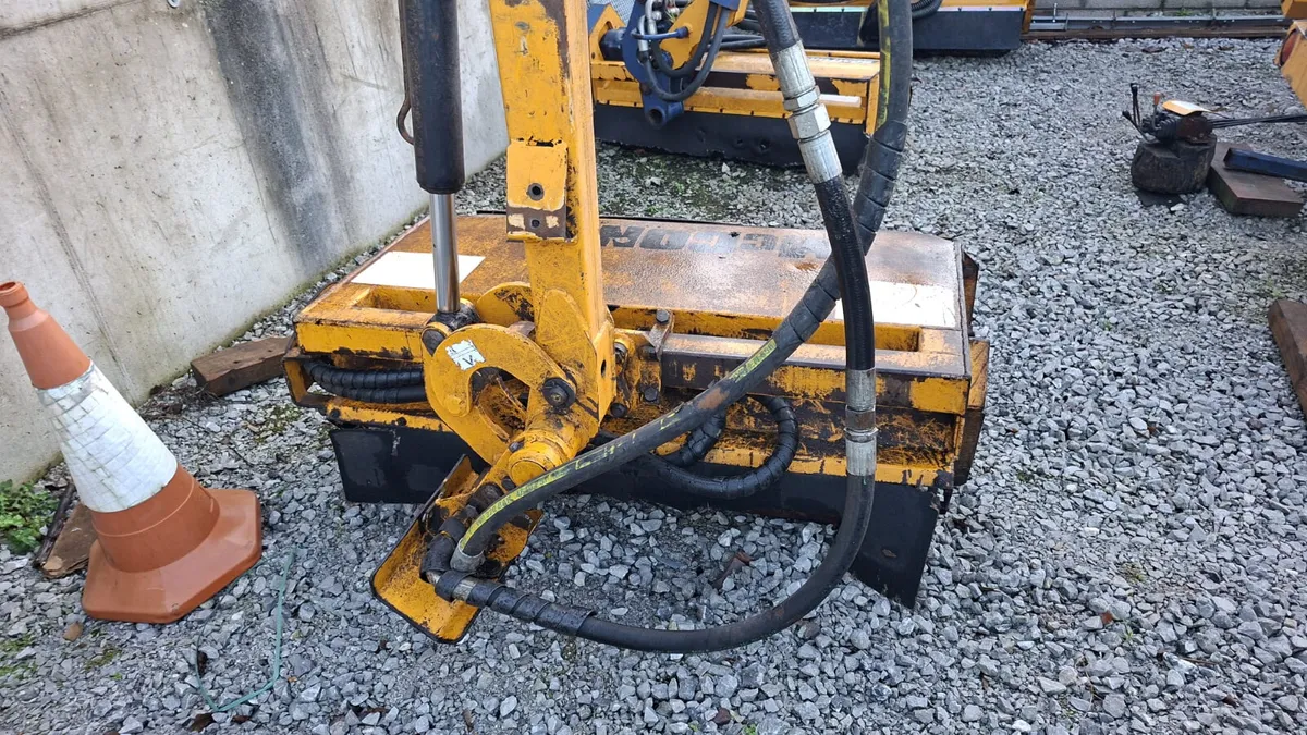 McConnel PA60 Hedge Cutter - Image 3
