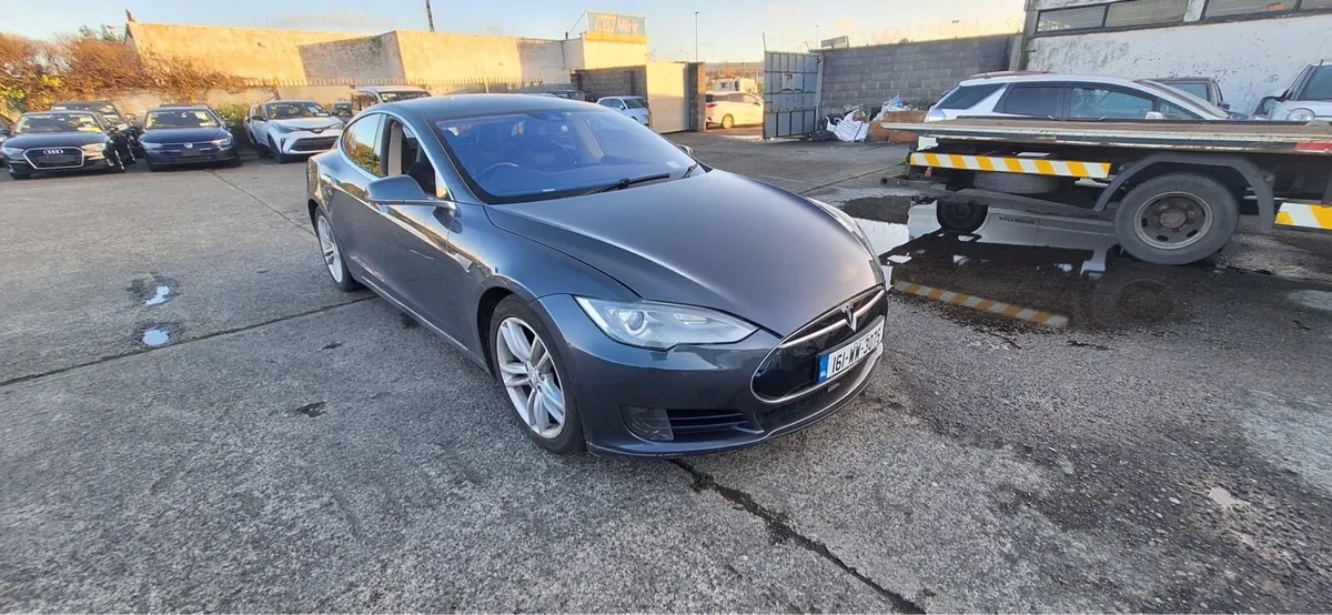 16 Tesla S - Image 1