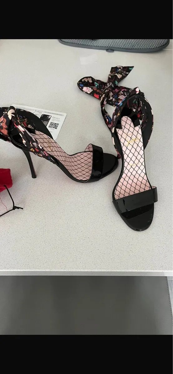 Christian Louboutin - Image 3