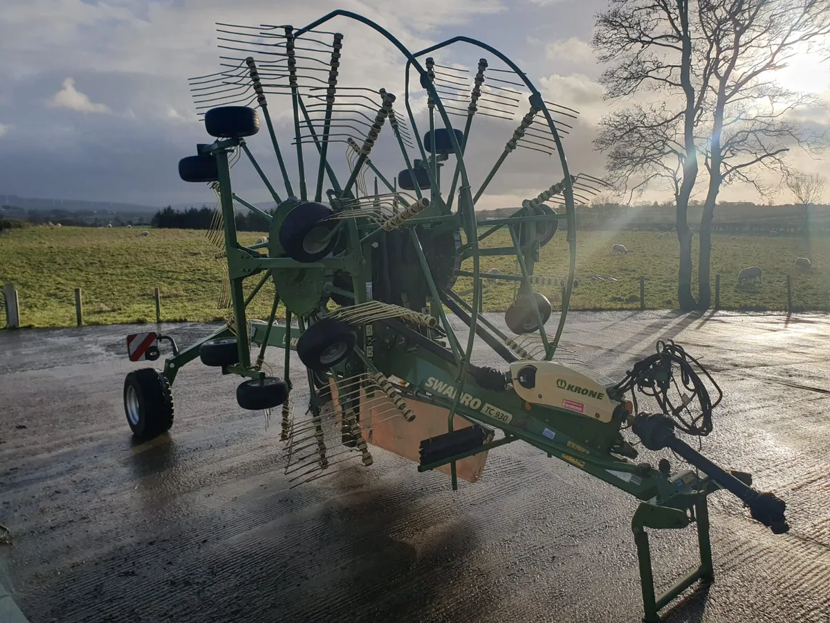 2021 Krone TC930 Rake - Image 3