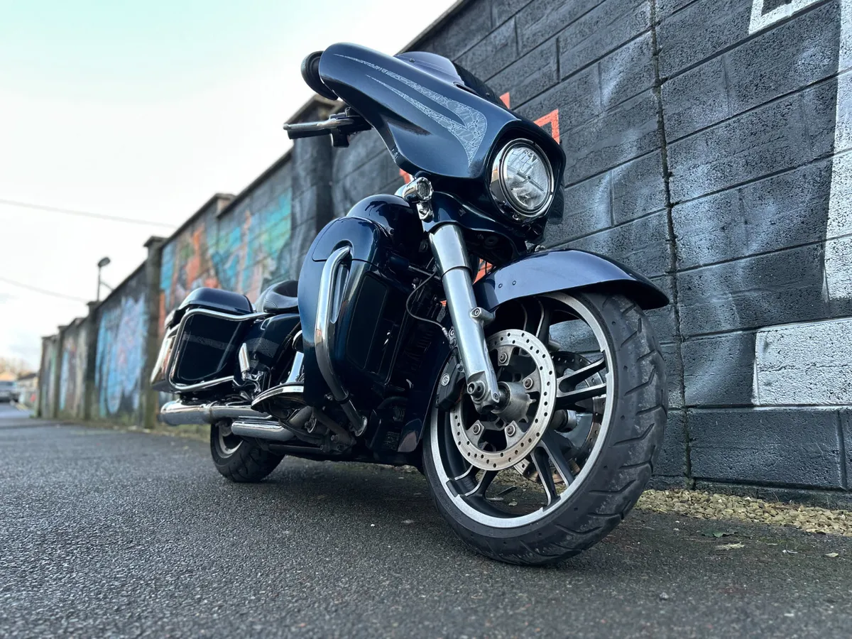 2016 HARLEY-DAVIDSON Street Glide Special - Image 4