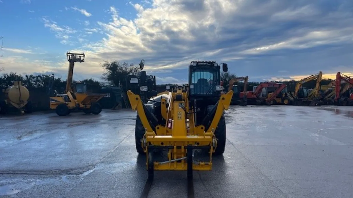 2020 JCB 540-180 - Image 4