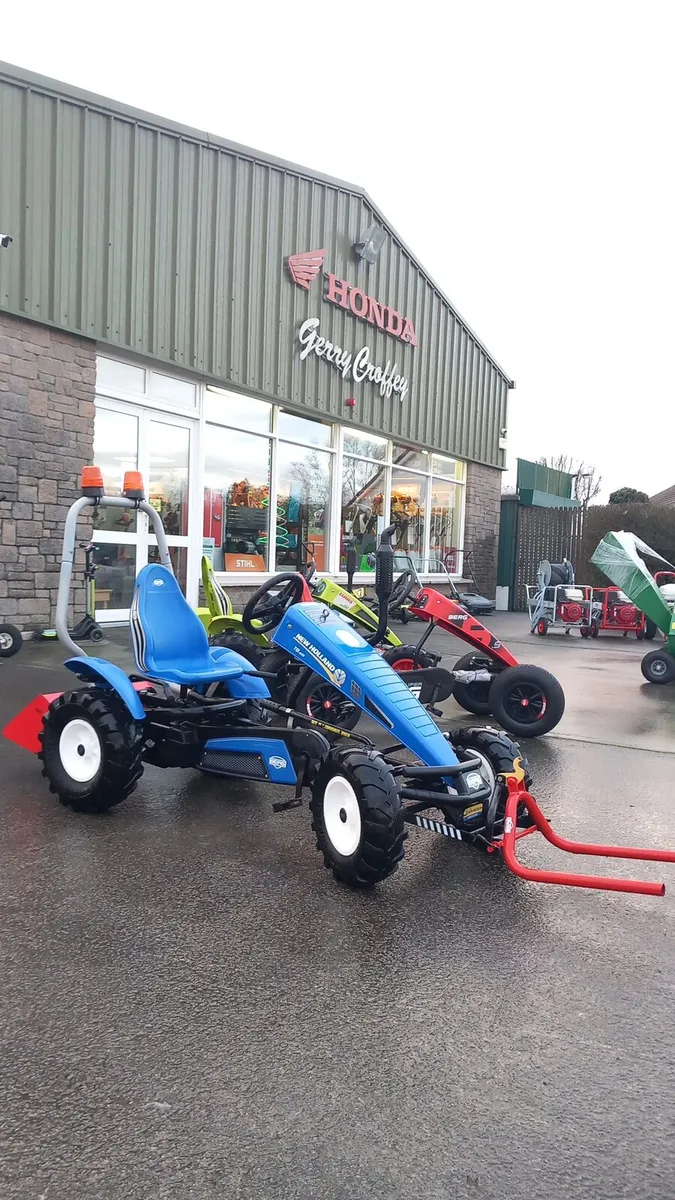 Pre Owned ~ Berg New Holland BFR, Fully Kitted Out - Image 3