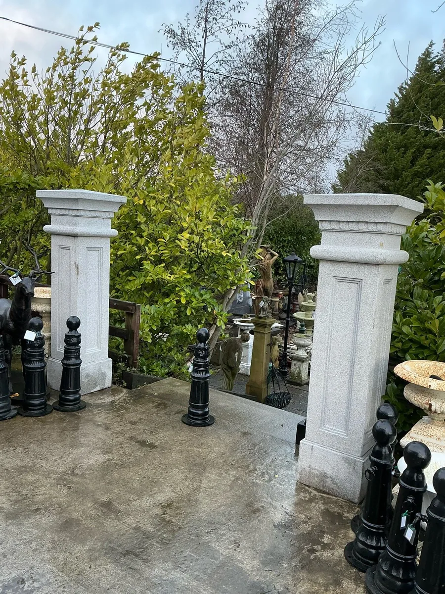 Granite Entrance Pillars - Image 1