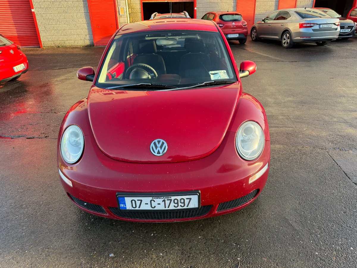 2007 Volkswagen Beetle - Image 2