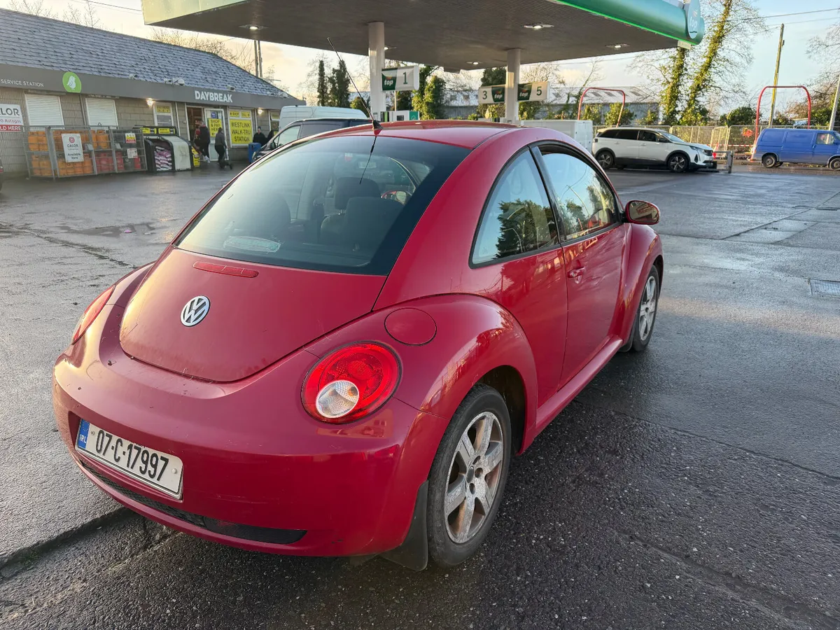 2007 Volkswagen Beetle - Image 4