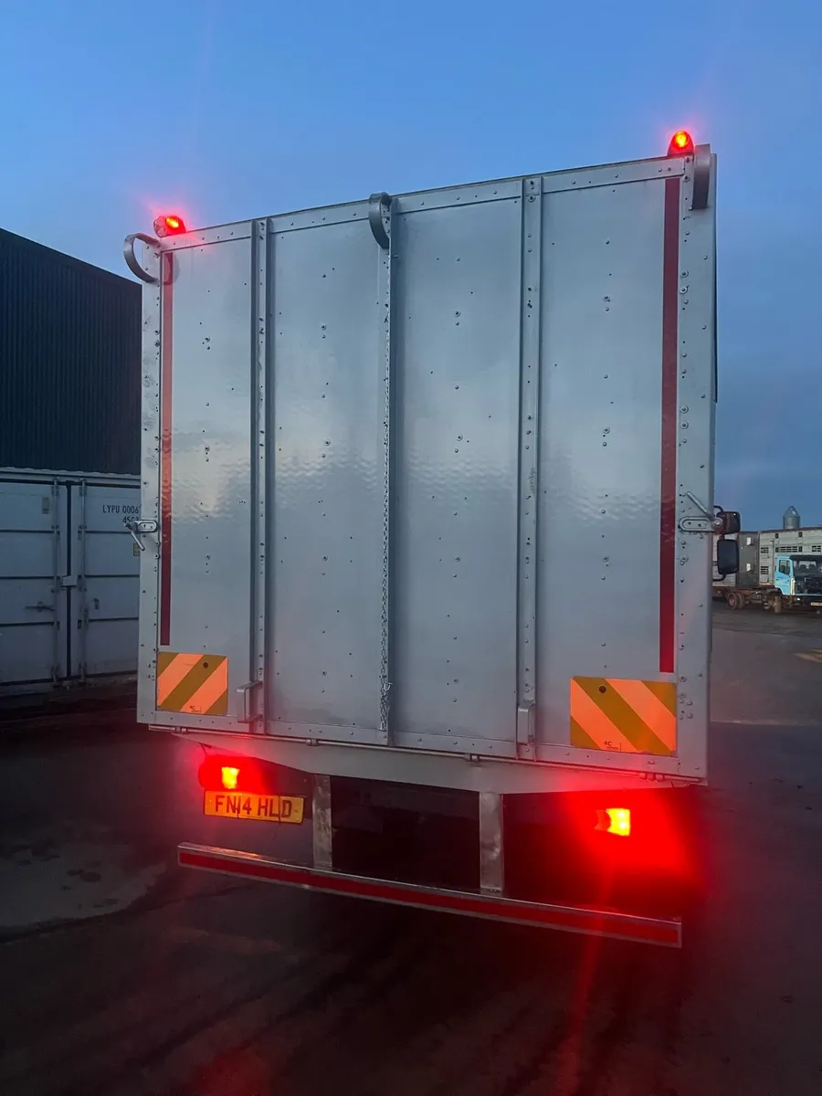 Cattle lorry - Image 3