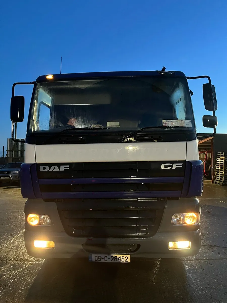 2005 Daf CF85 430 Tractor unit Blower - Image 2