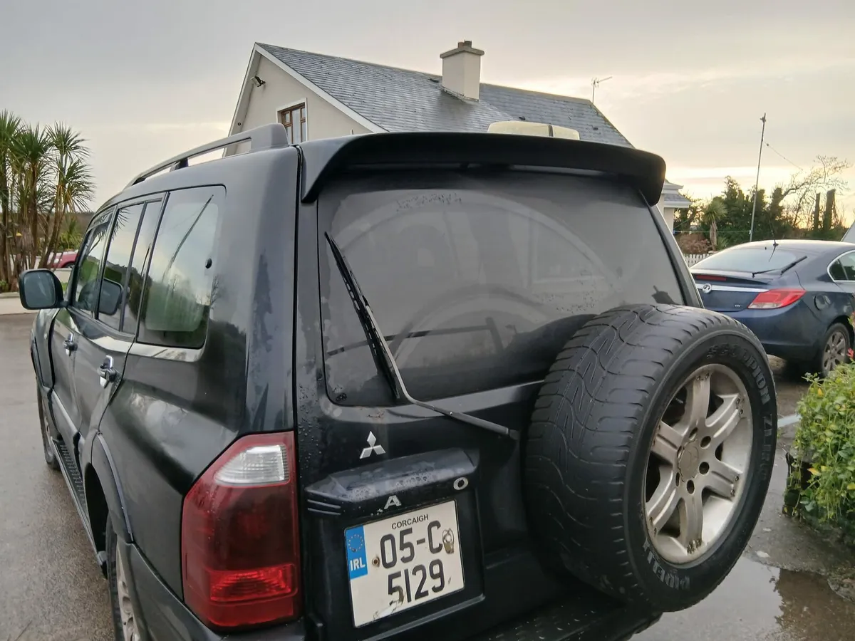 05 mitsubishi pajero 3.2 - Image 2