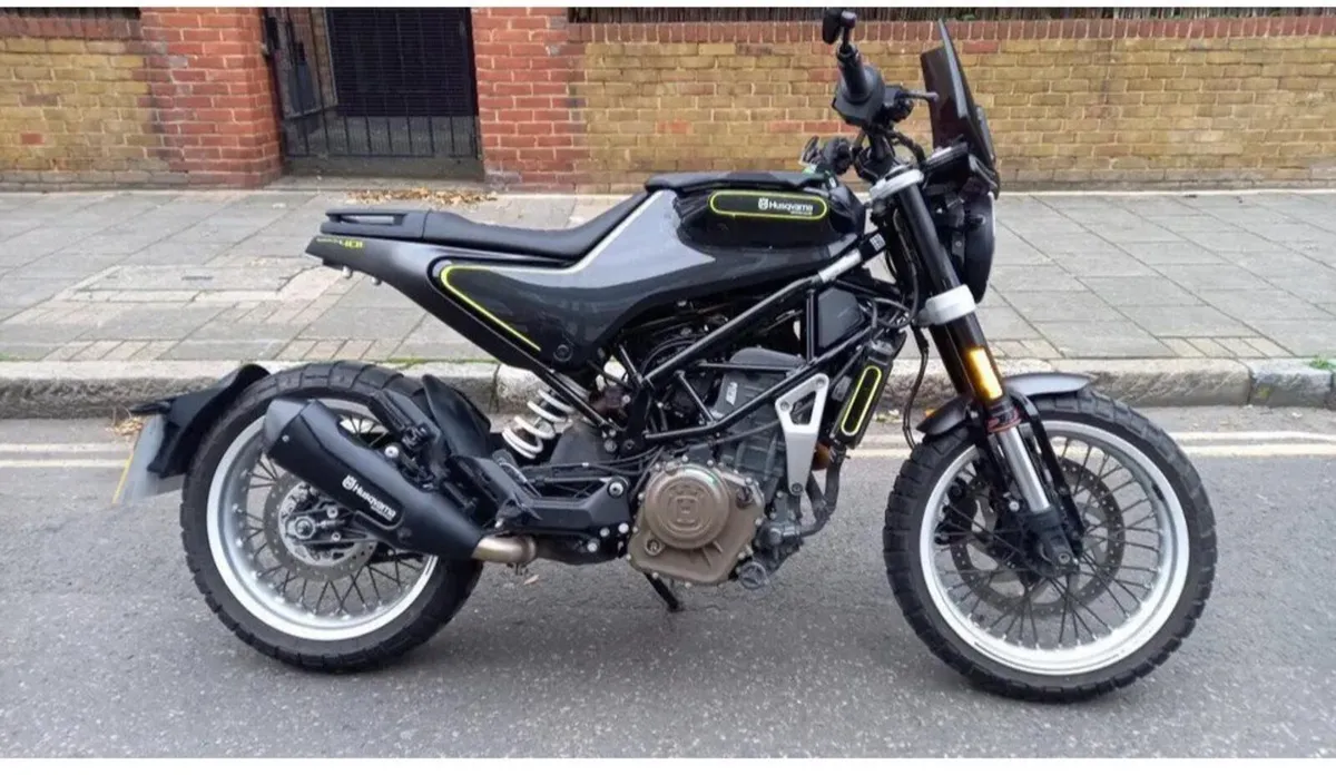 Cagiva, Honda Blackbird, Triumph, Kawasaki ZXR 9 - Image 2