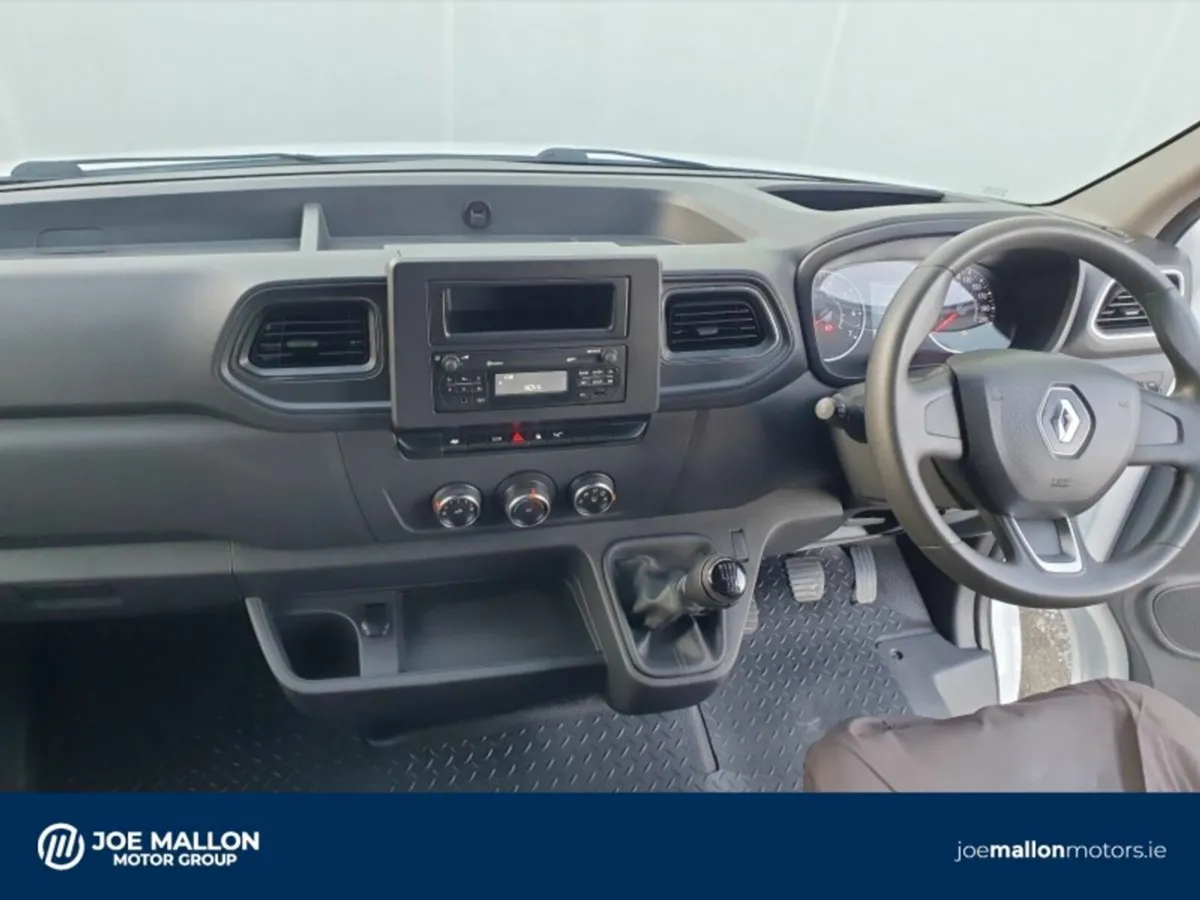 Renault Master FWD LM35 BLUE DCI 135 BUSINESS + (E - Image 4