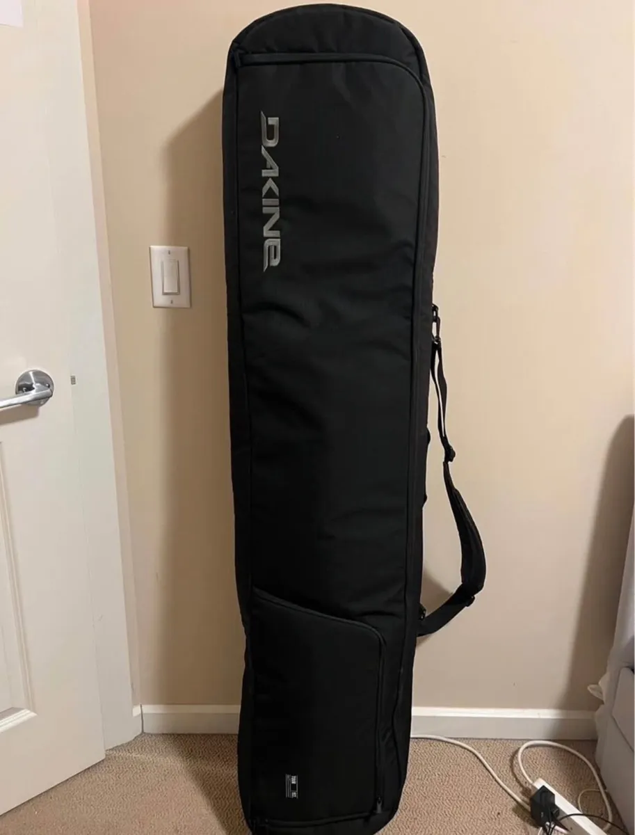 Snowboard, Bindings & Bag (+ free boots!) - Image 4