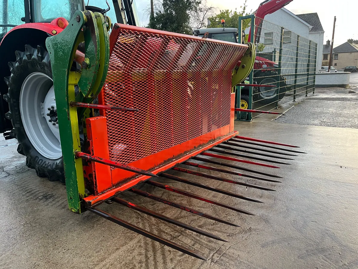 10ft cherry buckrake - Image 1