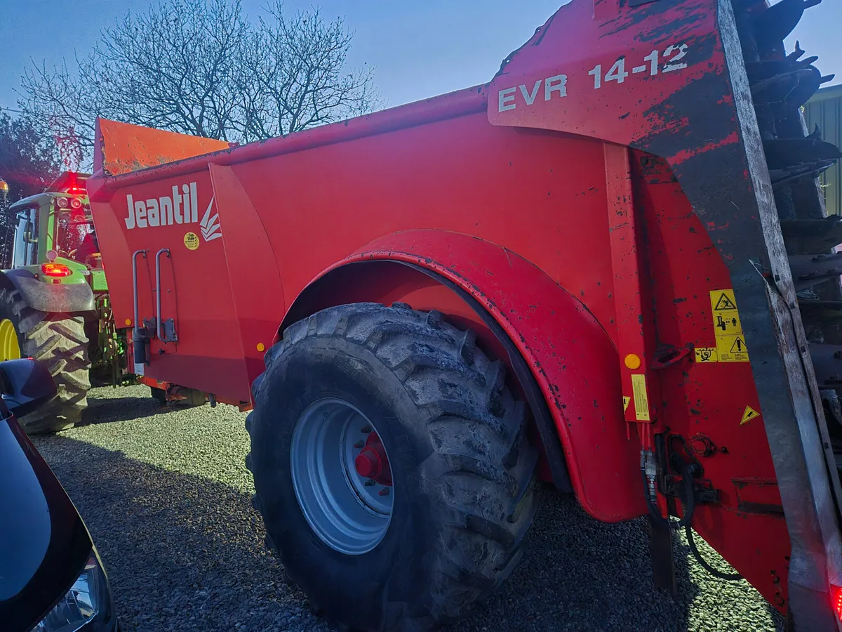 Jeantil  dung spreader - Image 2