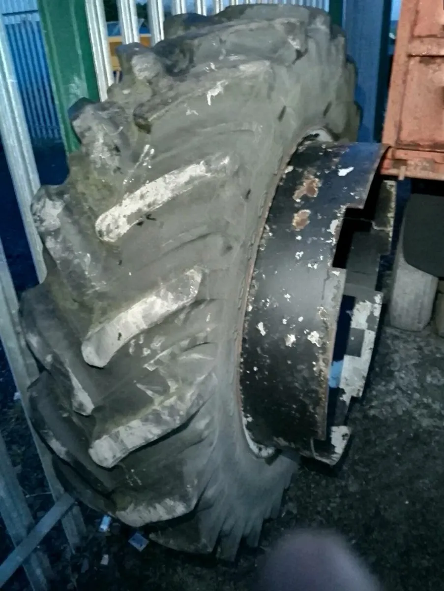 Tyres Firestone pair of16.9R38 420/85R38 75%thread - Image 4