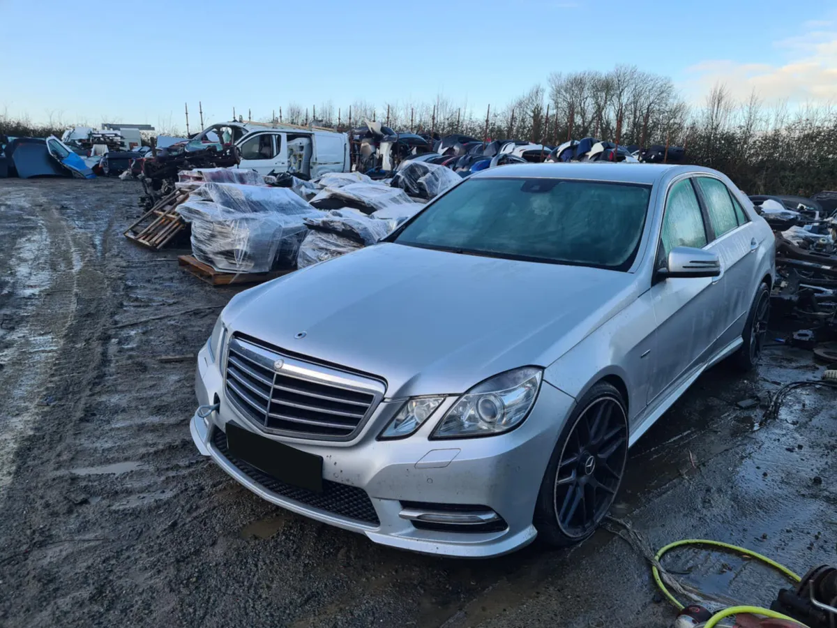 2013 MERCEDES E-CLASS  E250 FOR BREAKING! - Image 1