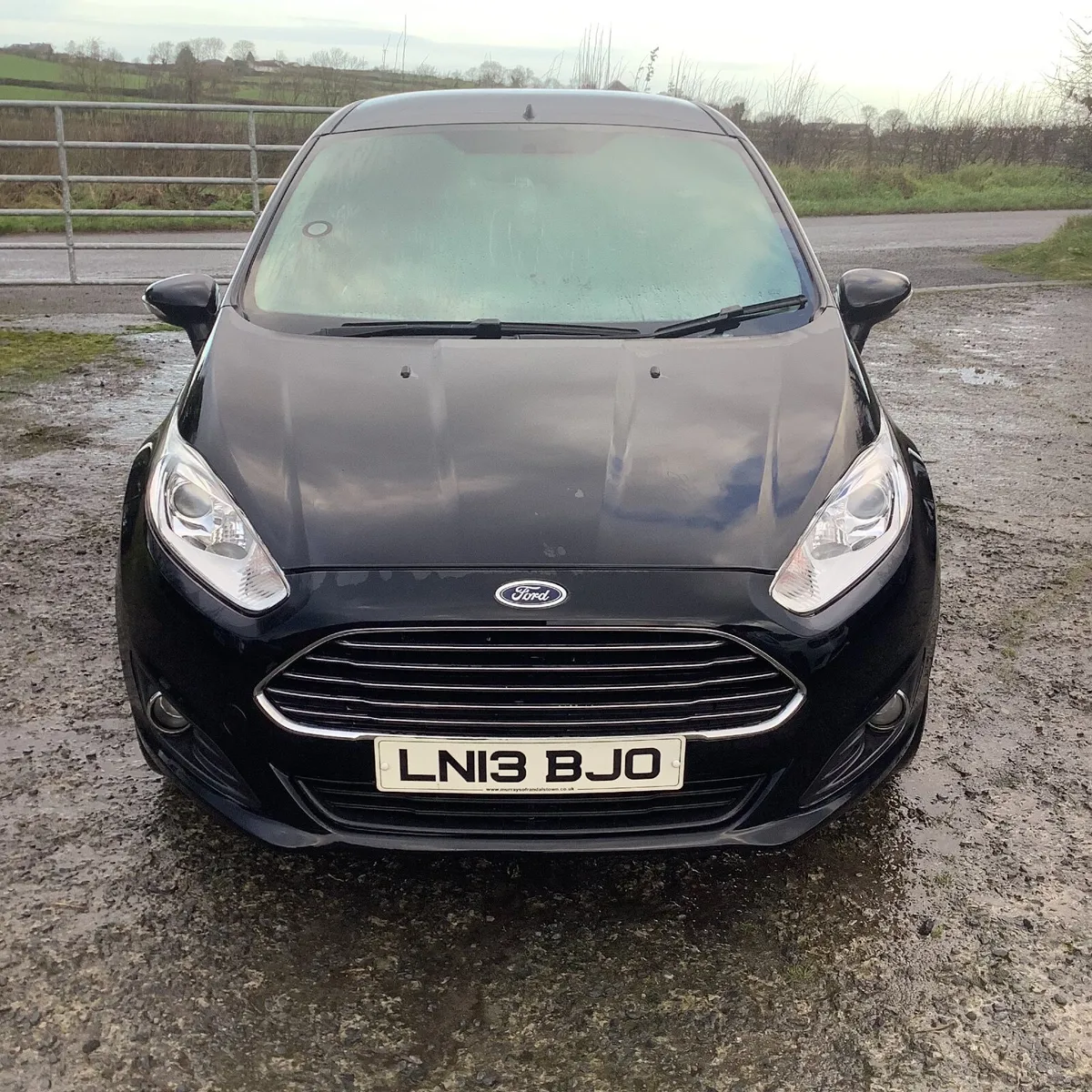 Ford fiesta 1.0 zetec petrol 5 dr 2013 needs belt - Image 2
