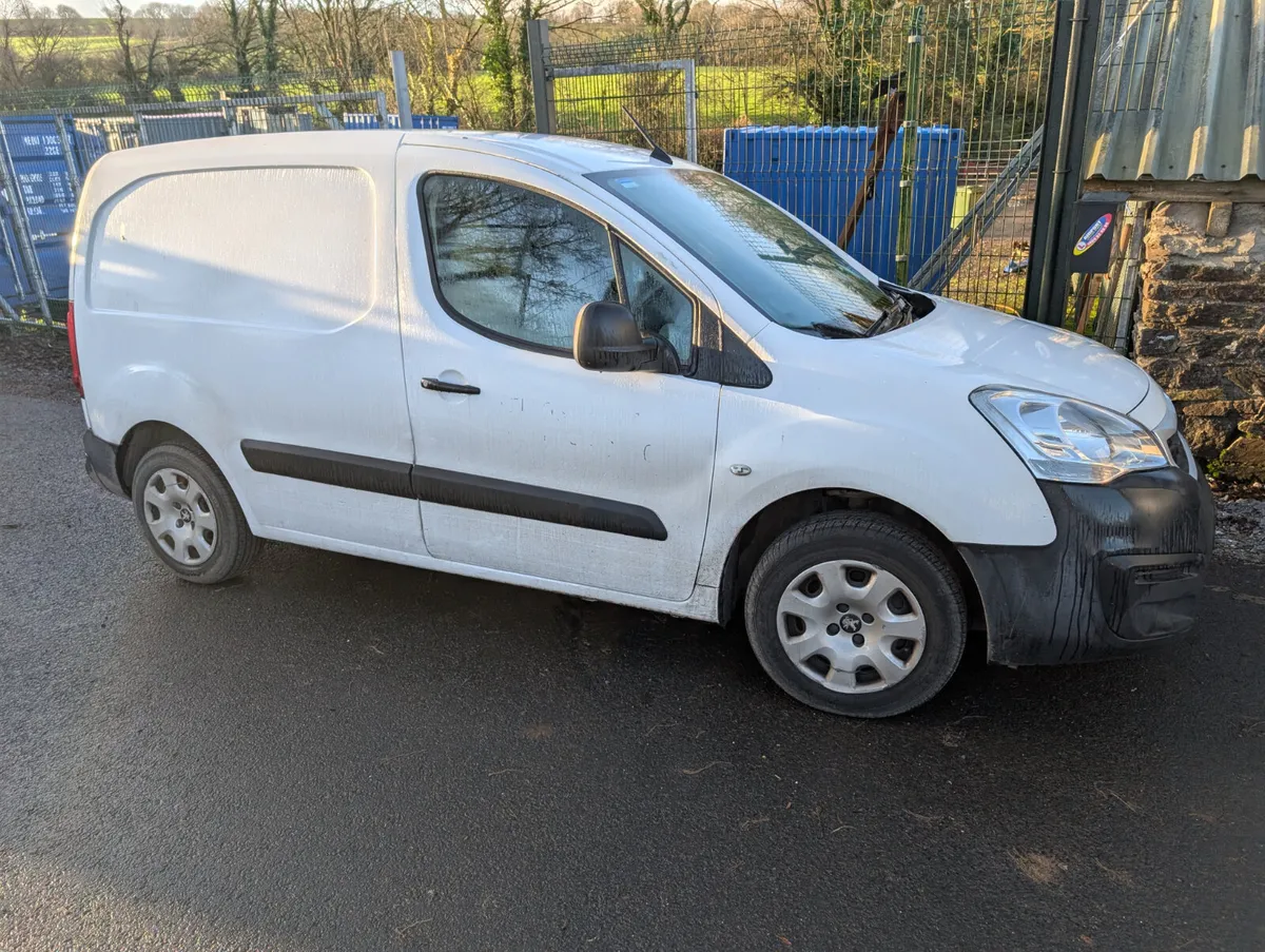 Peugeot Partner 2016 3 seat  side door - Image 1