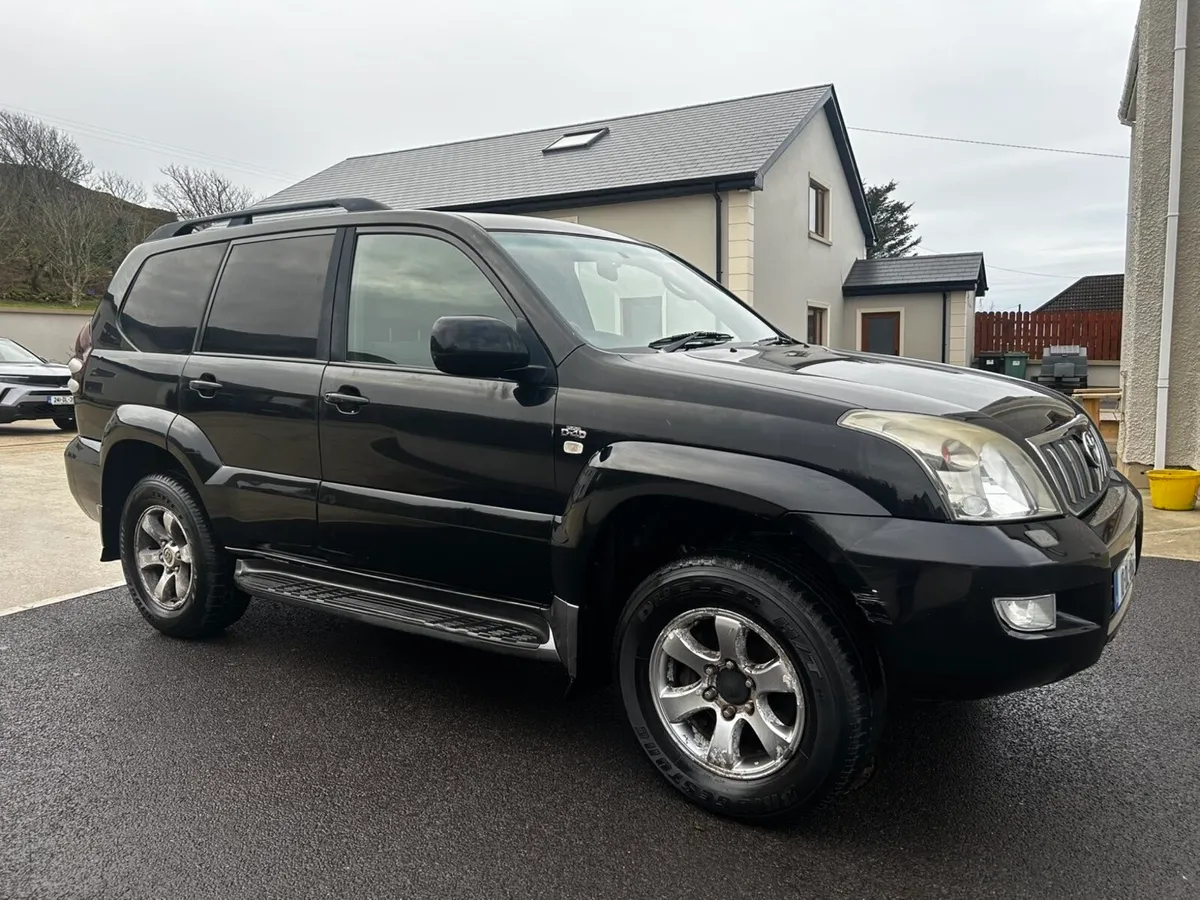 2010 Toyota Landcruiser LWB - Image 1