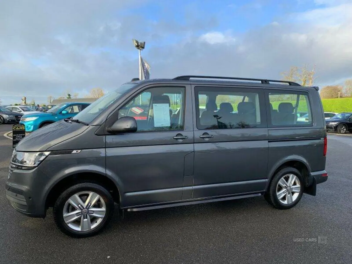 Volkswagen Transporter Shuttle SE Short Wheelbase - Image 2