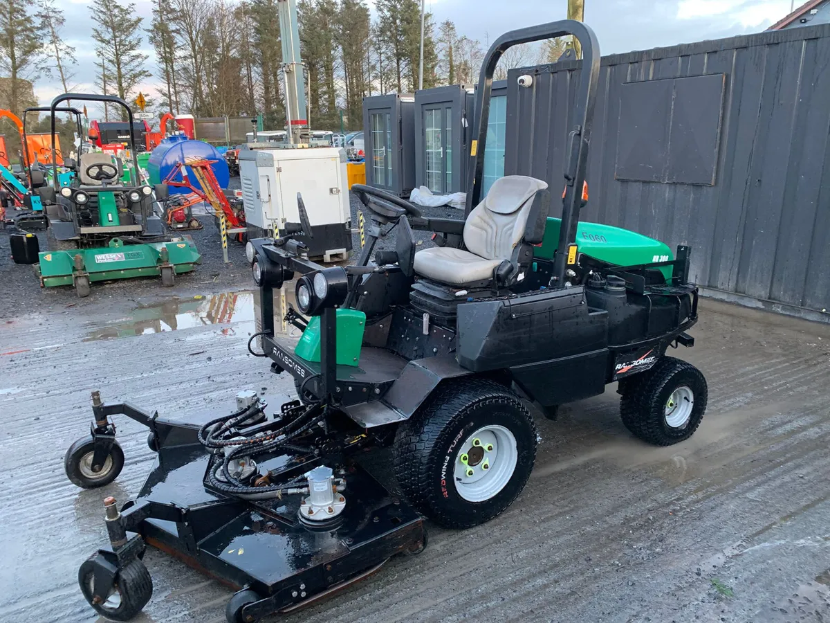Ransomes HR300 Ride-On Mower - Image 3