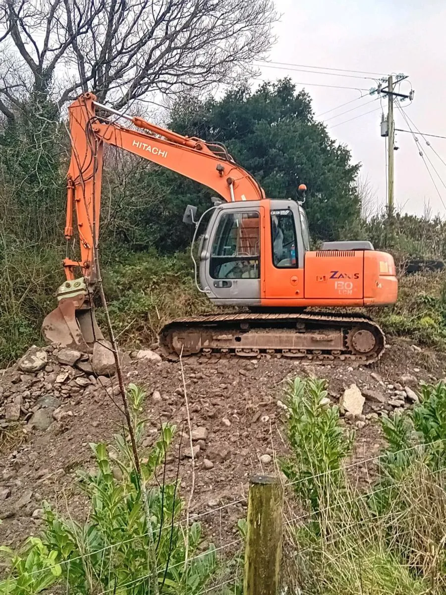 Hitachi 130 - Image 1