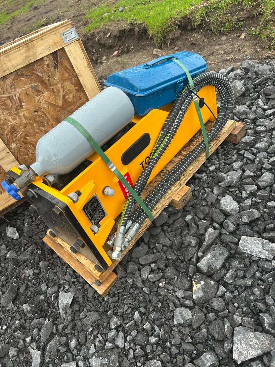 Unused Toft 400 Rock breaker for sale - Image 1