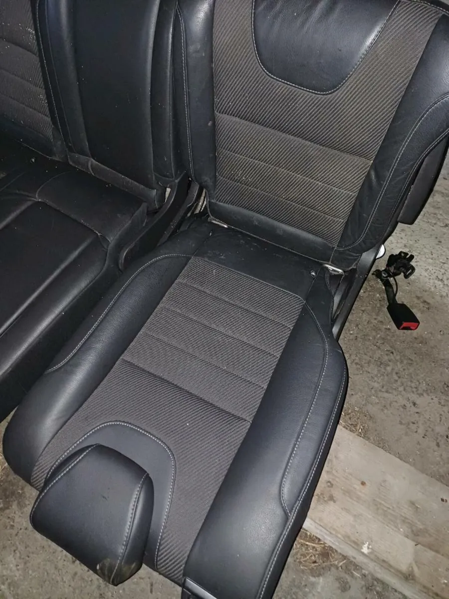 Kuga rear seats - Image 3