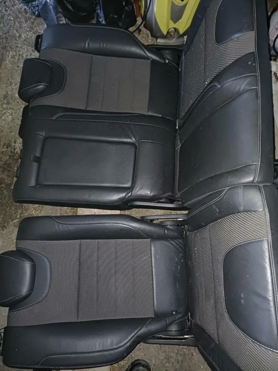 Kuga rear seats - Image 3