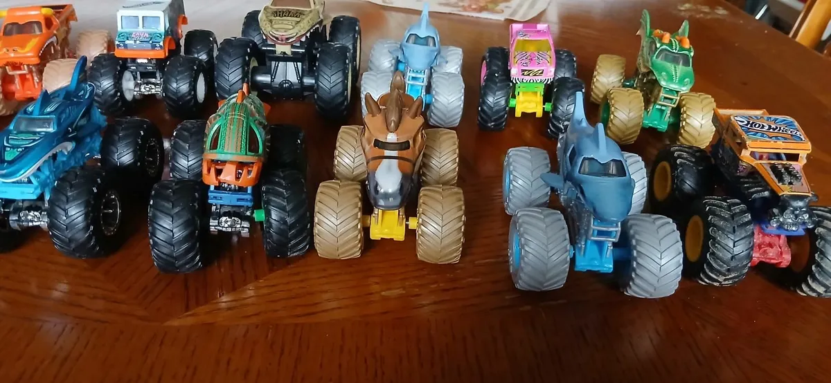 Hot wheel monster trucks - Image 1