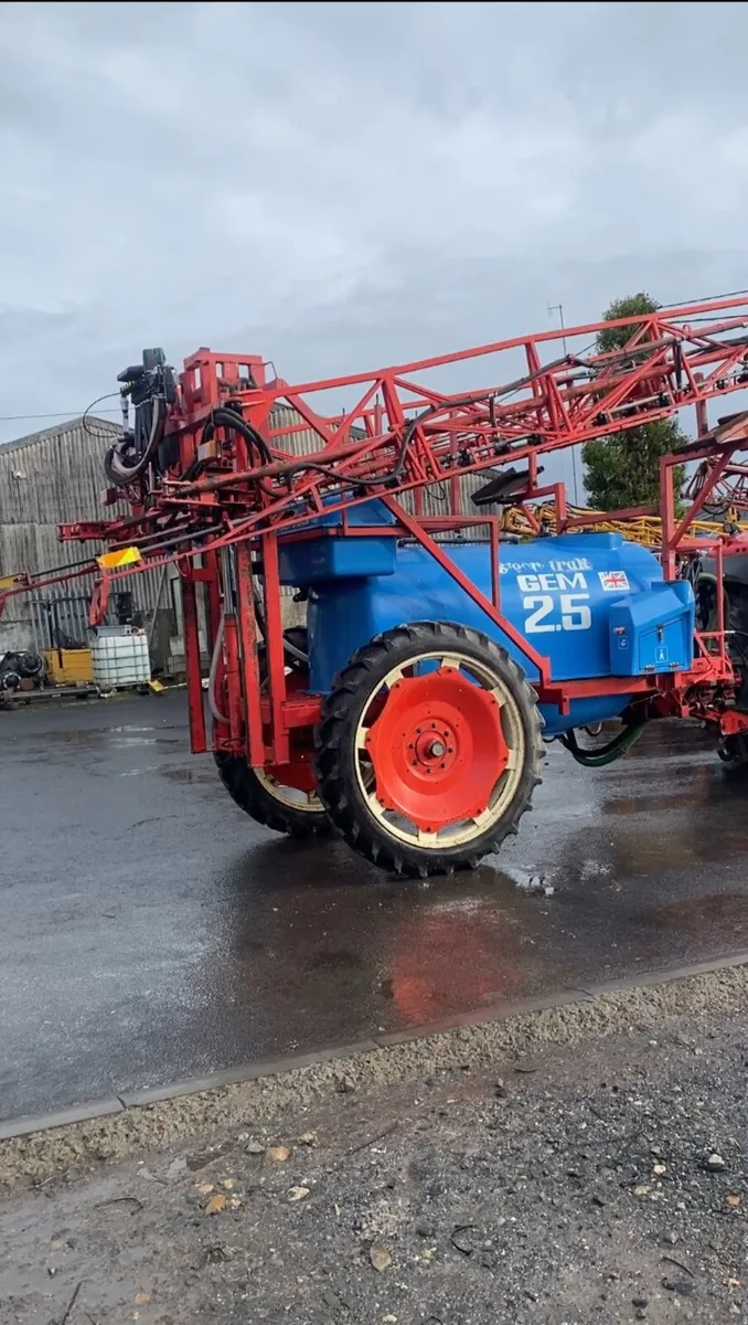 SPRAYER FOR SALE - Image 1