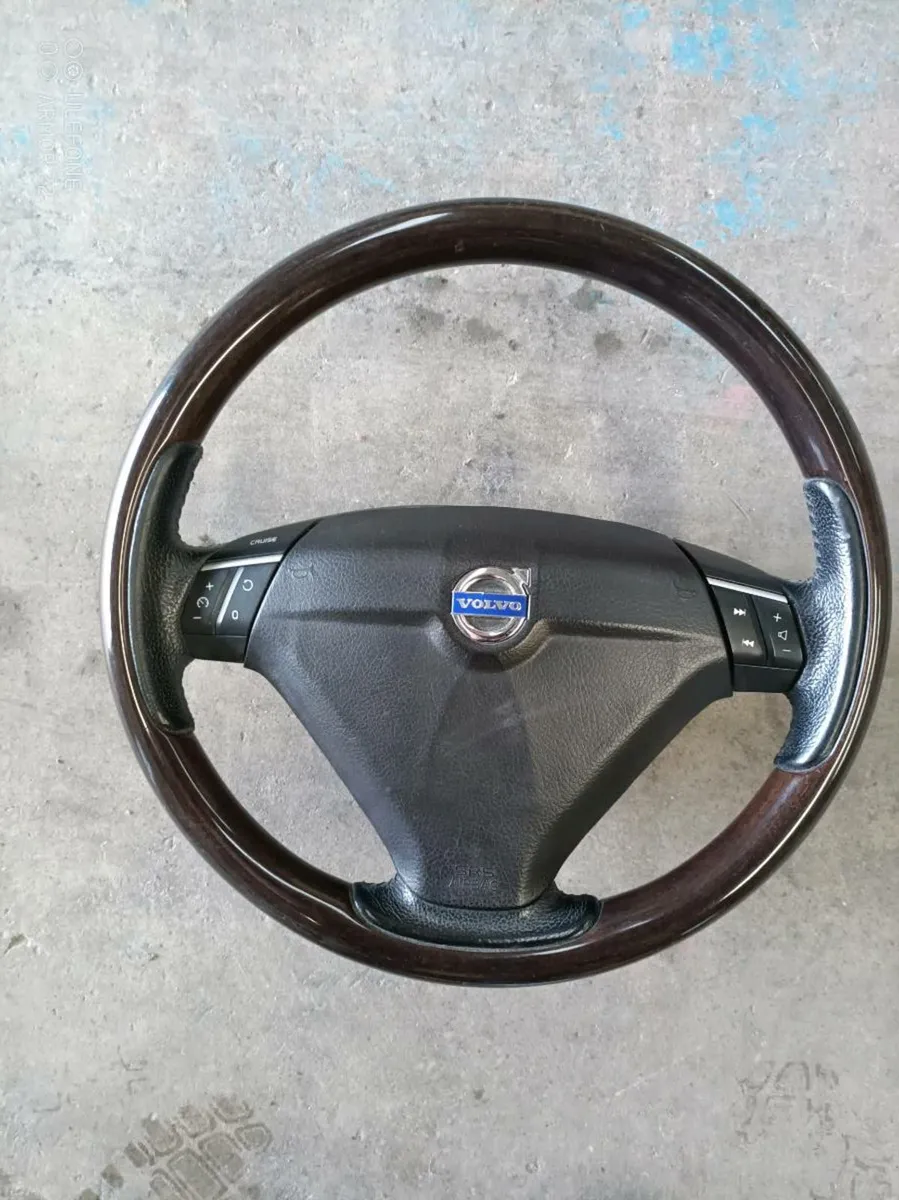 Volvo cx90 - Image 3