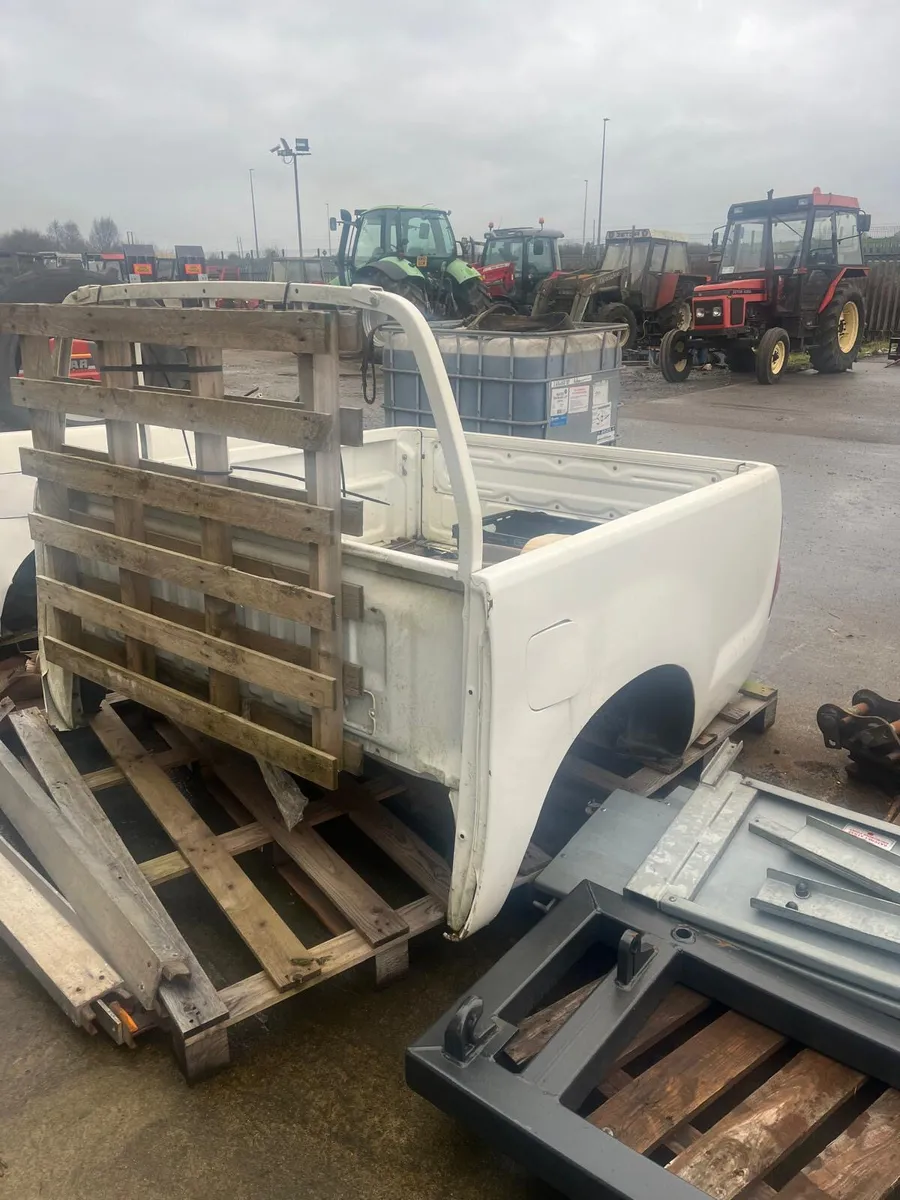 Toyota Hilux REAR TUB - Image 2