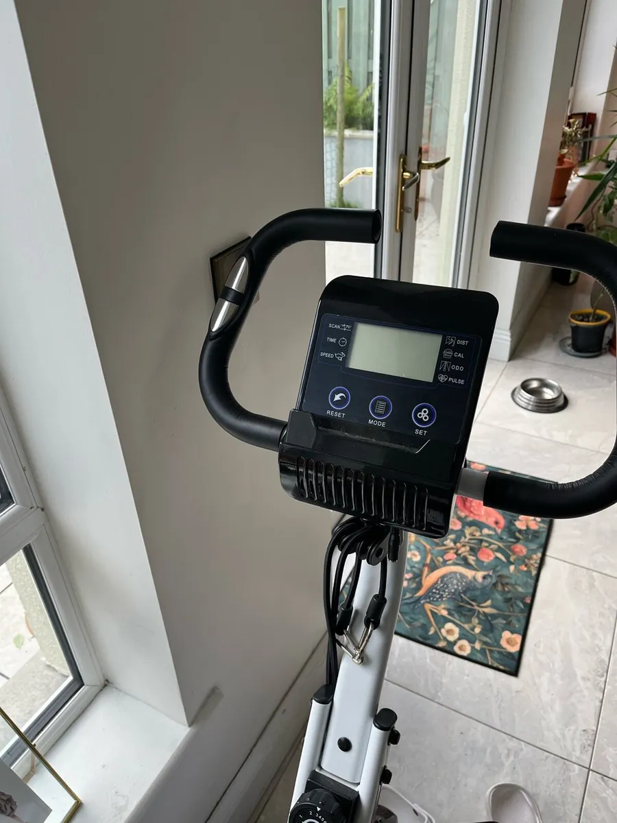 Excercise bike - Image 2