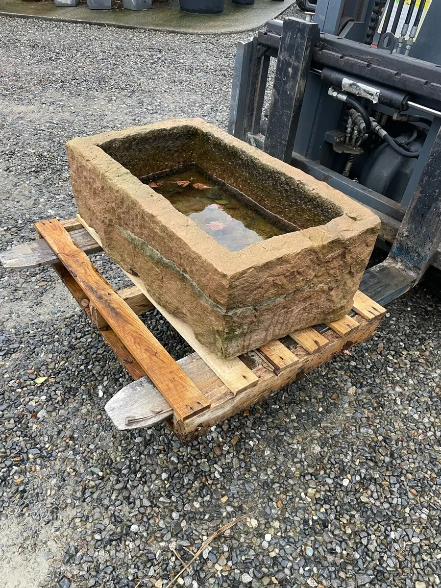 Sandstone trough - Image 2