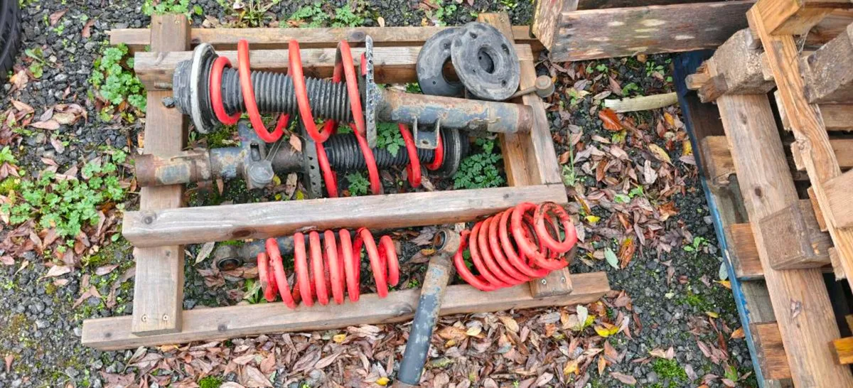 Lexus is300h Hyundai i30N VW transporter T6 - Image 2