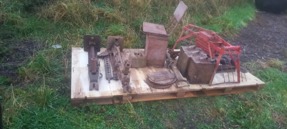 Vintage equipment - Image 1