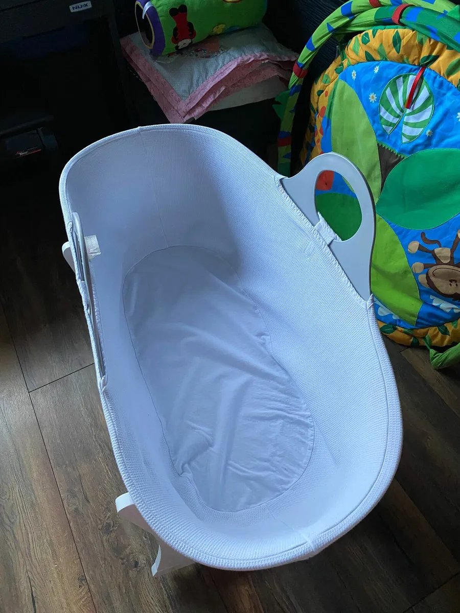 Tommee Tippee Sleepee Moses Basket (Grey) & Stand - Image 4