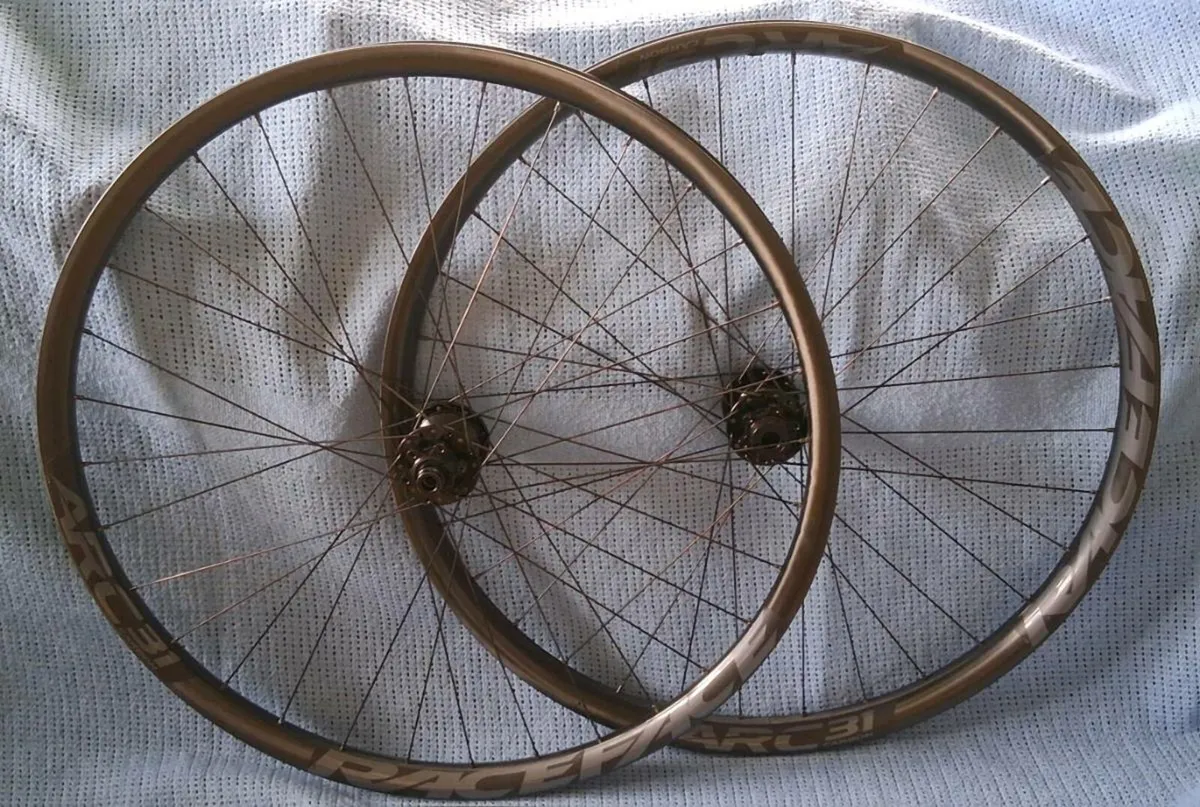 Hope Pro4 Boost hubs,Raceface ARC31carbon 29" rims - Image 1