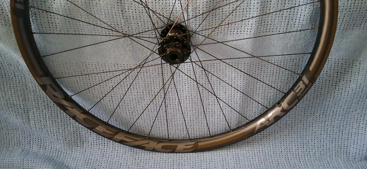Hope Pro4 Boost hubs,Raceface ARC31carbon 29" rims - Image 3